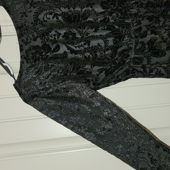 Dress - Picture 3 of 5